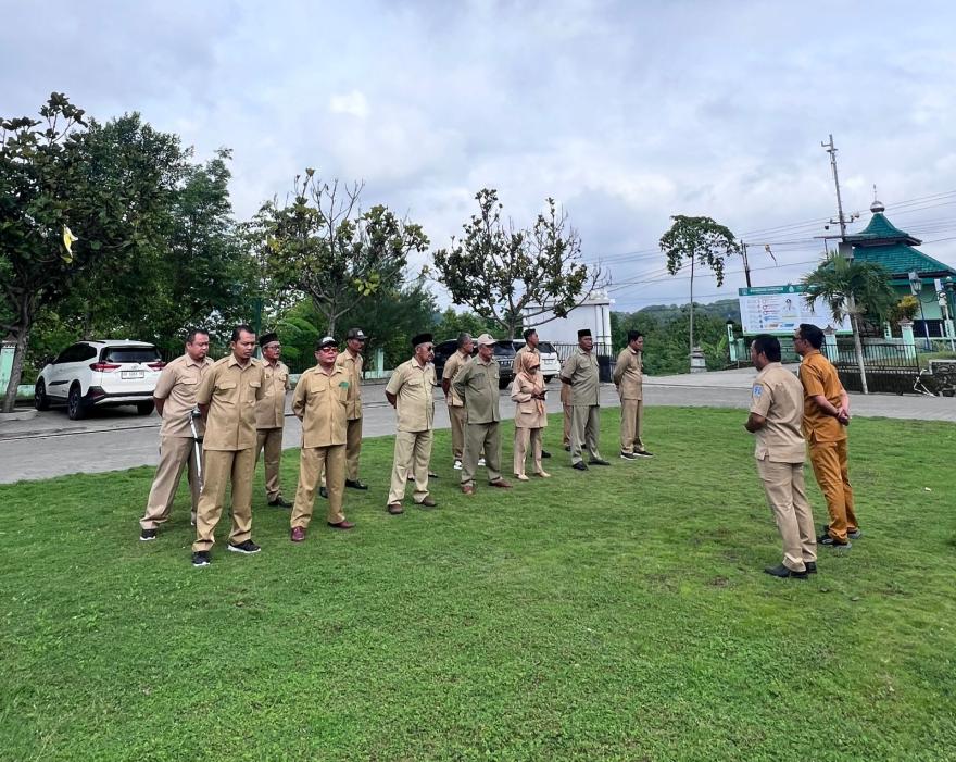 APEL PAGI RUTIN PAMONG, DUKUH, DAN STAF KALURAHAN SAMBIREJO